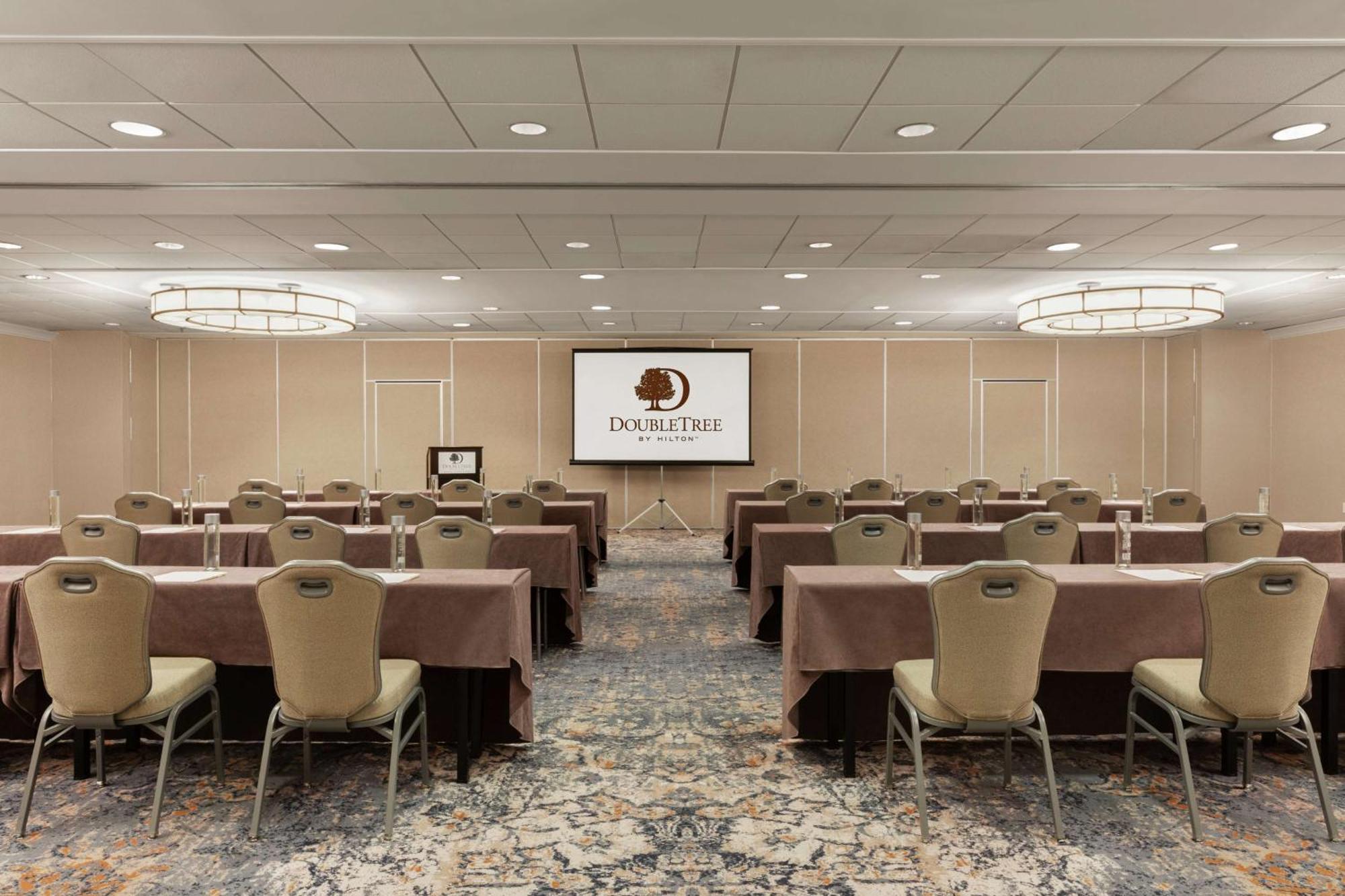 Doubletree By Hilton Mclean Tysons 4*