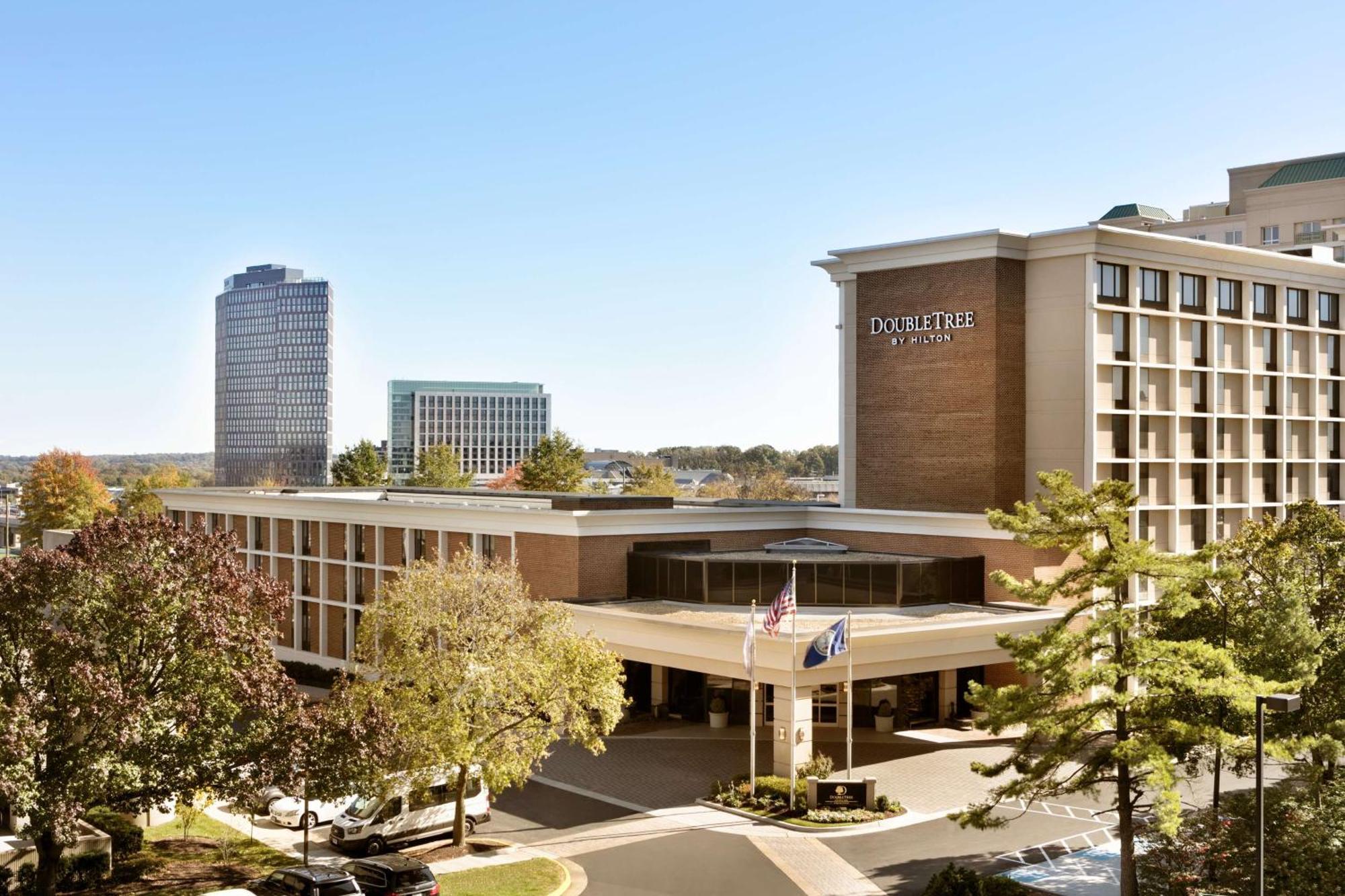 Doubletree By Hilton Mclean Tysons Hotel