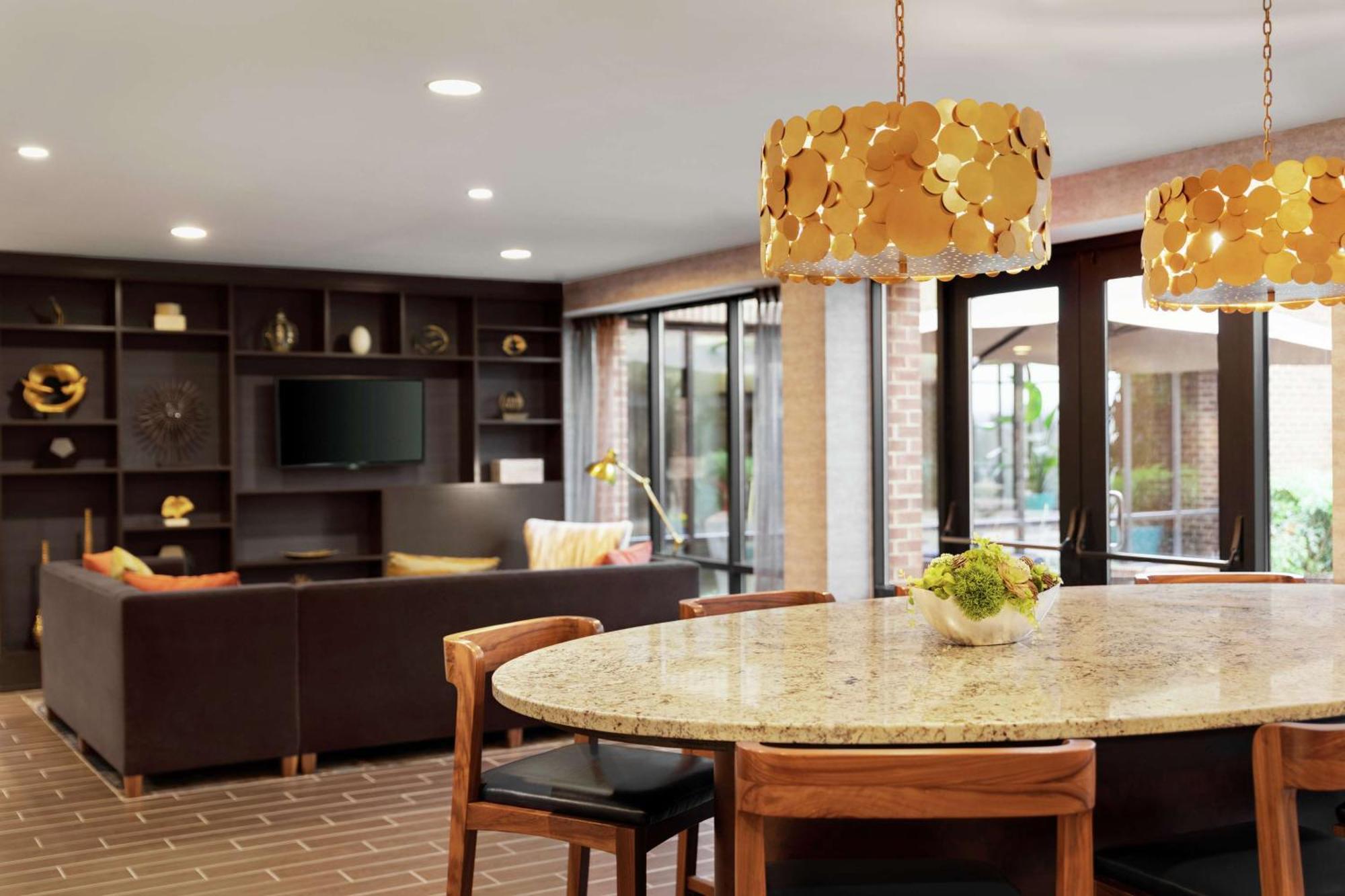 Doubletree By Hilton Mclean Tysons Hotel 4*