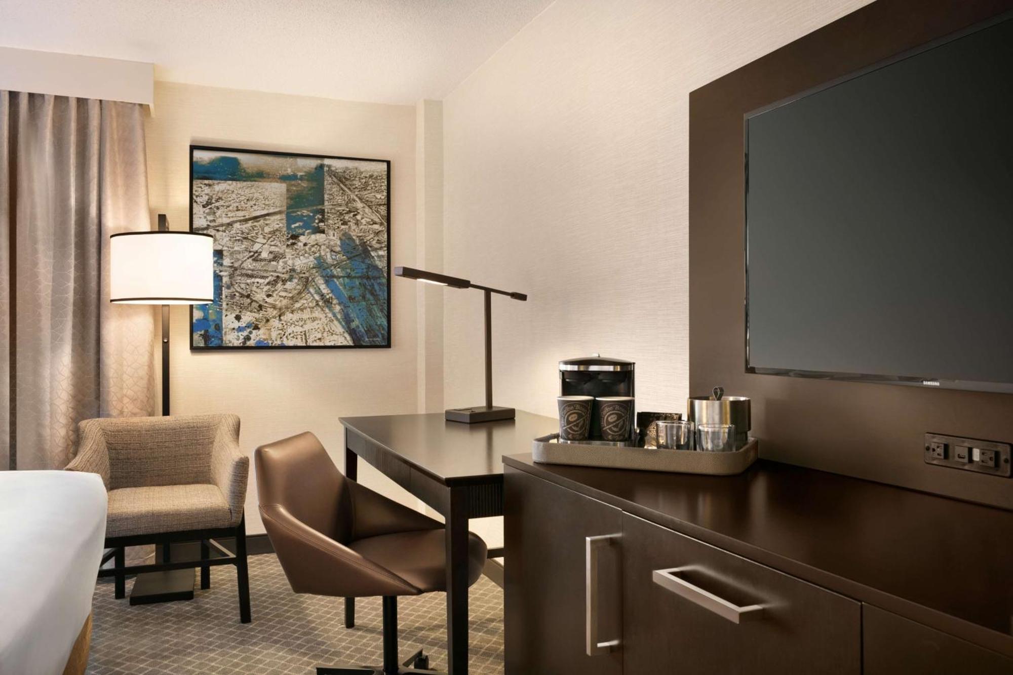 Doubletree By Hilton Mclean Tysons Hotel
